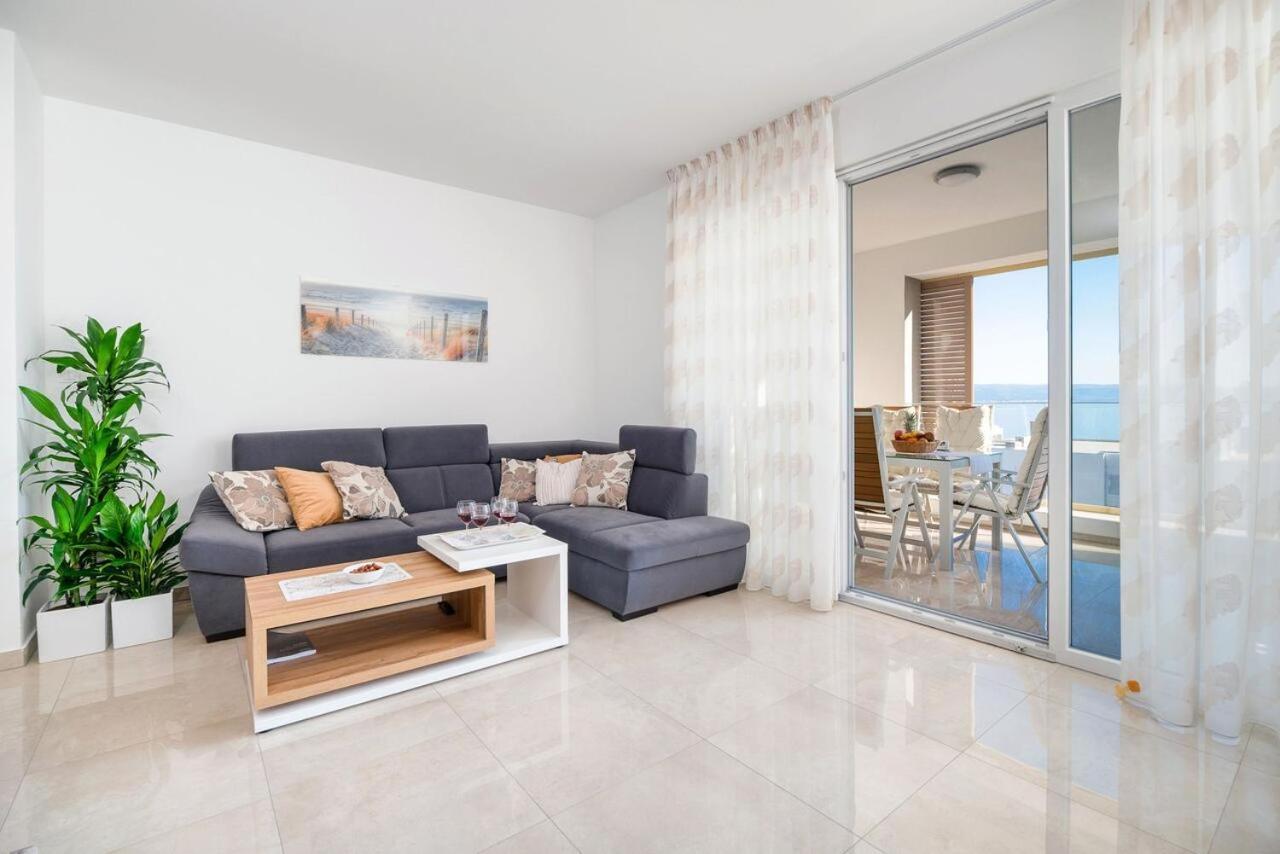 Sea View Apartment Ema Split Exterior photo
